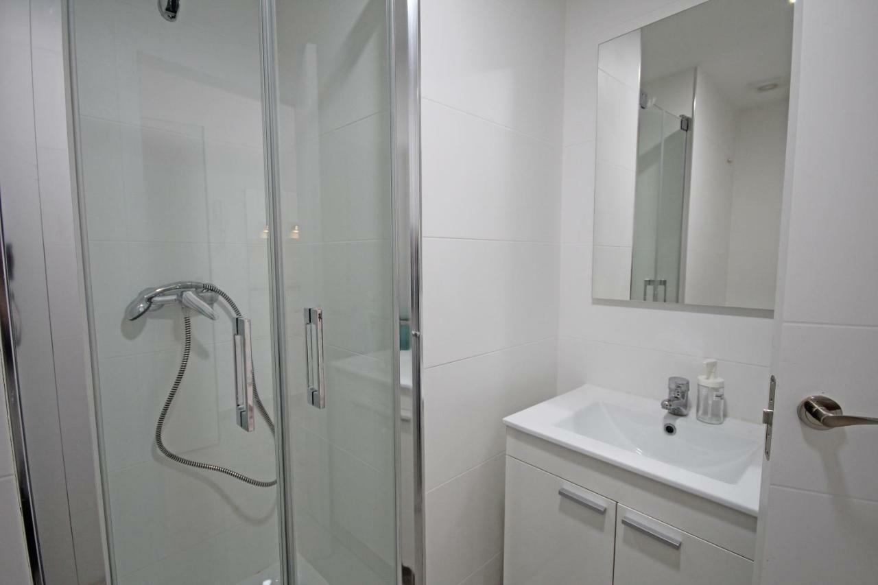 Apartament Esparteros 6, Estudios *