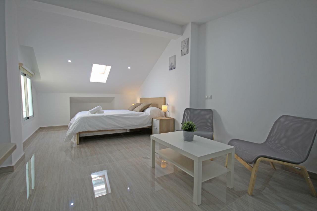 Appartement Esparteros 6, Estudios *